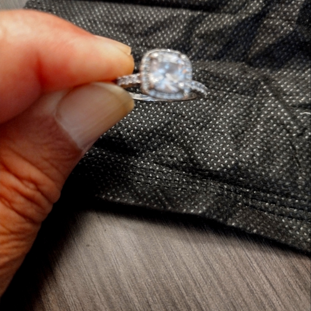 Womans Sterling Silver Ring with Czs